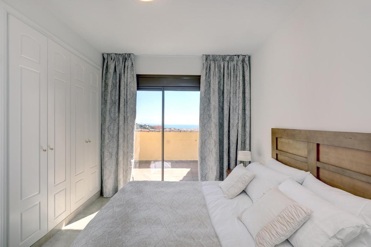Duquesa Village Apartment - 2 Bed/2 Bath Apartment With Panoramic Sea Views Manilva Exterior foto
